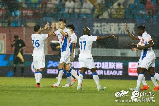 国模冰漪150p私拍大胆